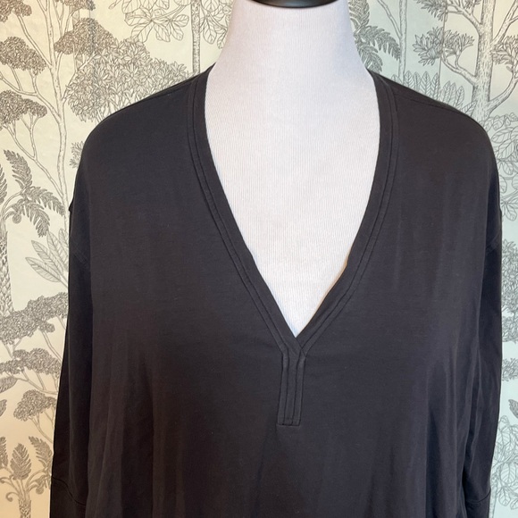 Lululemon Back In Action black V-Neck Long-Sleeve Shirt 12 - Picture 7 of 8